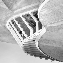 larameeee:  Eero Saarinen -TWA Terminal -by Tobias Wisden 1X Photo Awards 2014 - Previous winners 