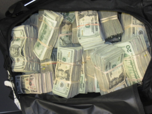 yungshorty:  imsobreezy:  money  若い 