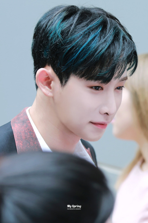 monstaxwh:© my spring ⁘ do not edit. (1, 2)
