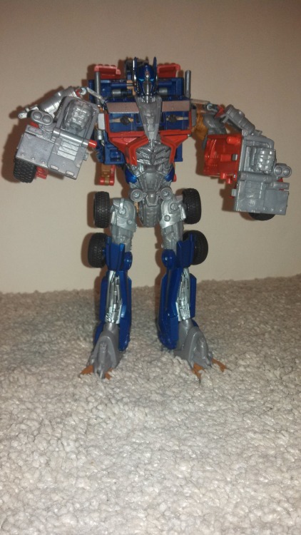 patticusprime:  My Optimus Prime with and without the battle armor!