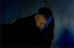 gaytectivesinactive-deactivated:lestrade in the empty hearse