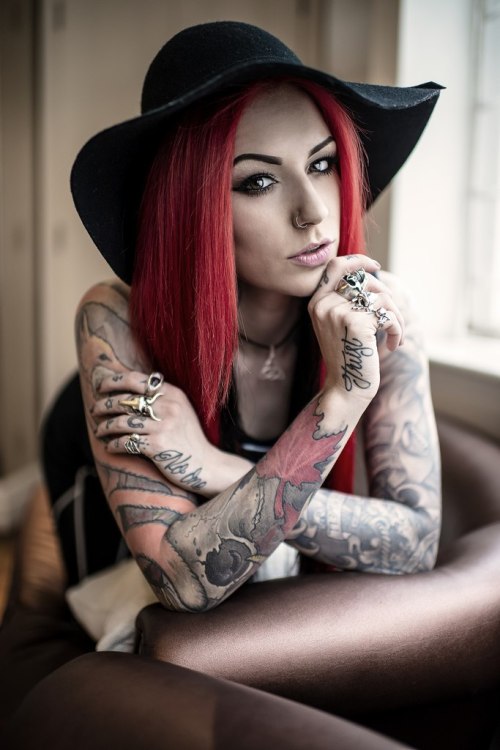 altmodelgirlcrush: Cervena Fox