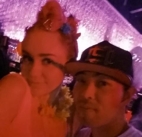 mileynation:  Miley at her birthday party last night 