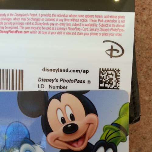 So I renewed my pass and I’m now a premium pass holder! Who wants to go to Disneyland? !?! #Disneyland #disneyaddict #lovethisplace