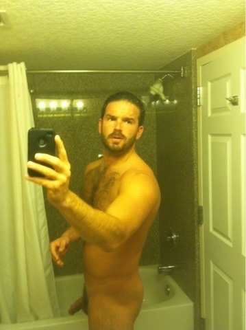 bears-haunts-n-taunts:  sendmeyourpix:  straightrealmen: adult photos