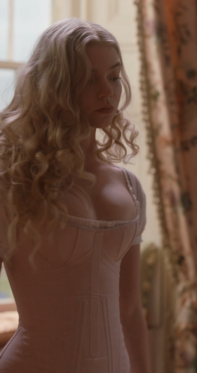 aner1018:  bustiers-and-corsets:  Anya taylor-joy actress in EMMA   Classic 