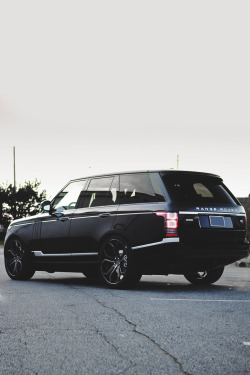 envyavenue:  Range Rover Vogue | Photographer