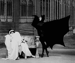  Les Vampires (1915) 