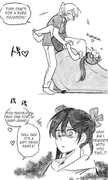 daydreamsyndd:  otaku-no-musume:  Poor Nico-chan 😅  Artist  THE “why am I friends