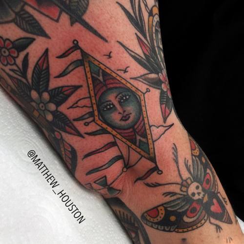 Kite gap filler on Jen&rsquo;s sleeve #kite #moon #gapfiller #traditional #tattoo @sevendoorstattoo 