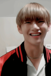 Make Me Choose @ohjiminn Asked Jungkooks Eyes Or Taehyungs Smile [cr.]