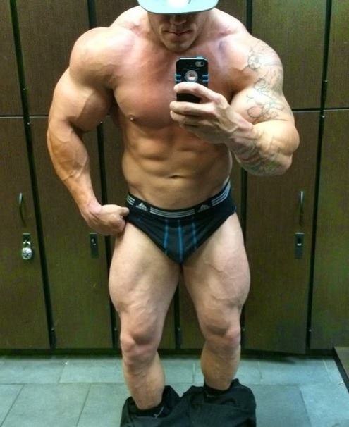 deegle4muscle:  Anthony Sciaretta - New tattoo on his arm