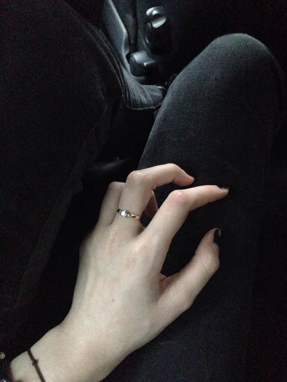 blooodelf:  I’m pale as heck 