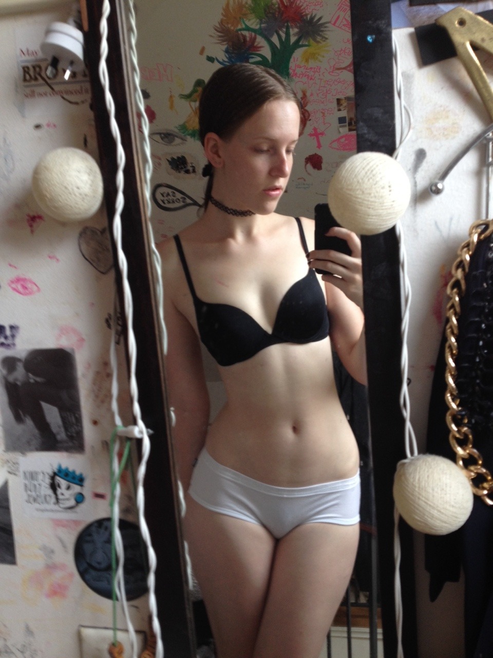 acusis: where my tall pear-shaped girls at?