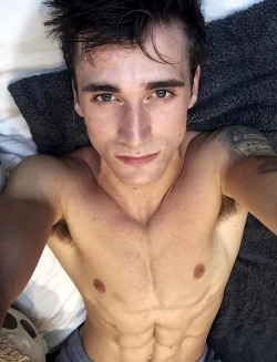 https://64.media.tumblr.com/15dcf93d1f2ac5540718053bca14cbe0/tumblr_ov8fruR2761u5u0kro1_500.jpg