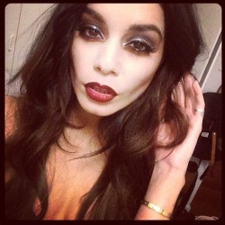 vanessahudgens:  Last night’s vamp makeup