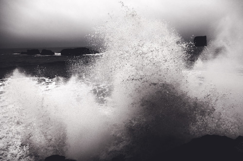 arpeggia:  Tim Navis - Reynisfjara Beach, Iceland See more Tim Navis posts here. 