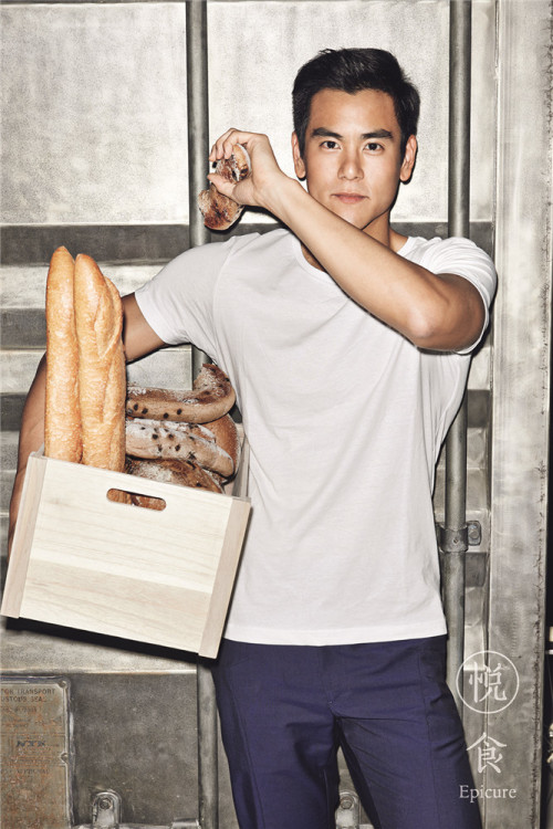 literallyadramaqueen-blog1:Eddie Peng   ~ gourmet magazine photoshoot 9.2014…that bread looks orga