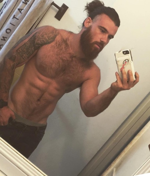 guymirrorphone:  also Follow NSFW page: @guymirrorphone-rated-x 