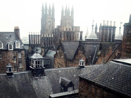 allthingseurope - Edinburgh, Scotland (by Zsofia Foldvari)