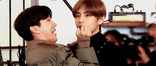 Stylist Hobi To The Rescue