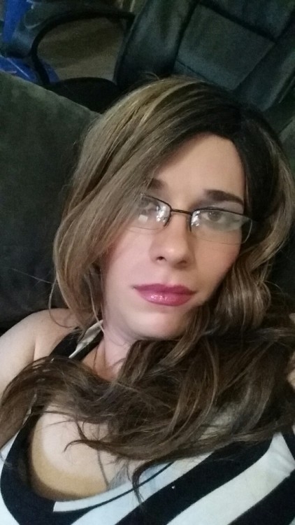 hgillmore:  https://www.tumblr.com/blog/crystalsworldofkink  follow me for more sexy pictures and videos of me ;)More of the adorable Crystal. 