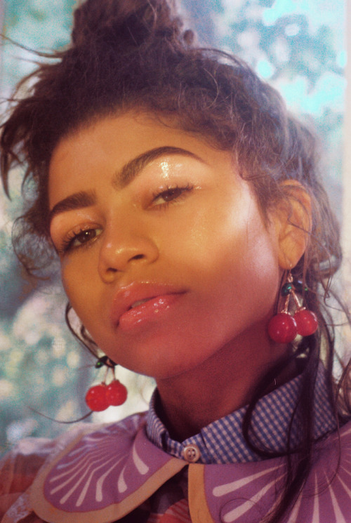 zenvdaya - Zendaya’s for Wonderland Magazine by Petra Collins,...