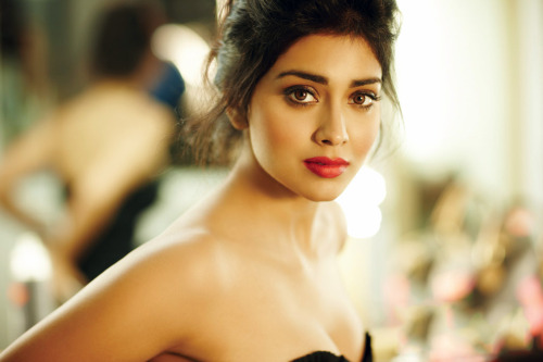 Shriya saran hot maxim