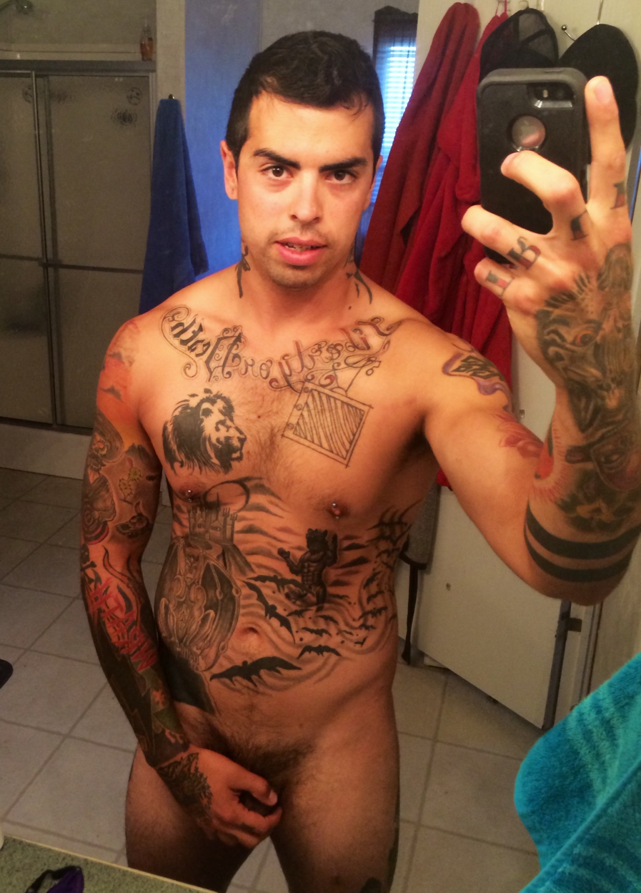 nirad:Clothes are overrated 