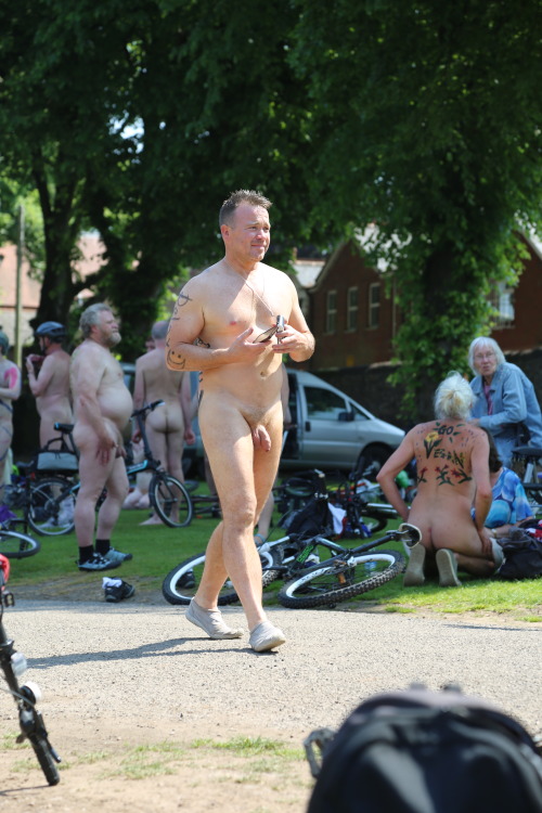 World Naked Bike Ride Cardiff 2016To see more pics of this great event go to…publiclynude.tum