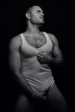 sfballer:  Sexy Stud by whichdirection http://flic.kr/p/nU3TBx 
