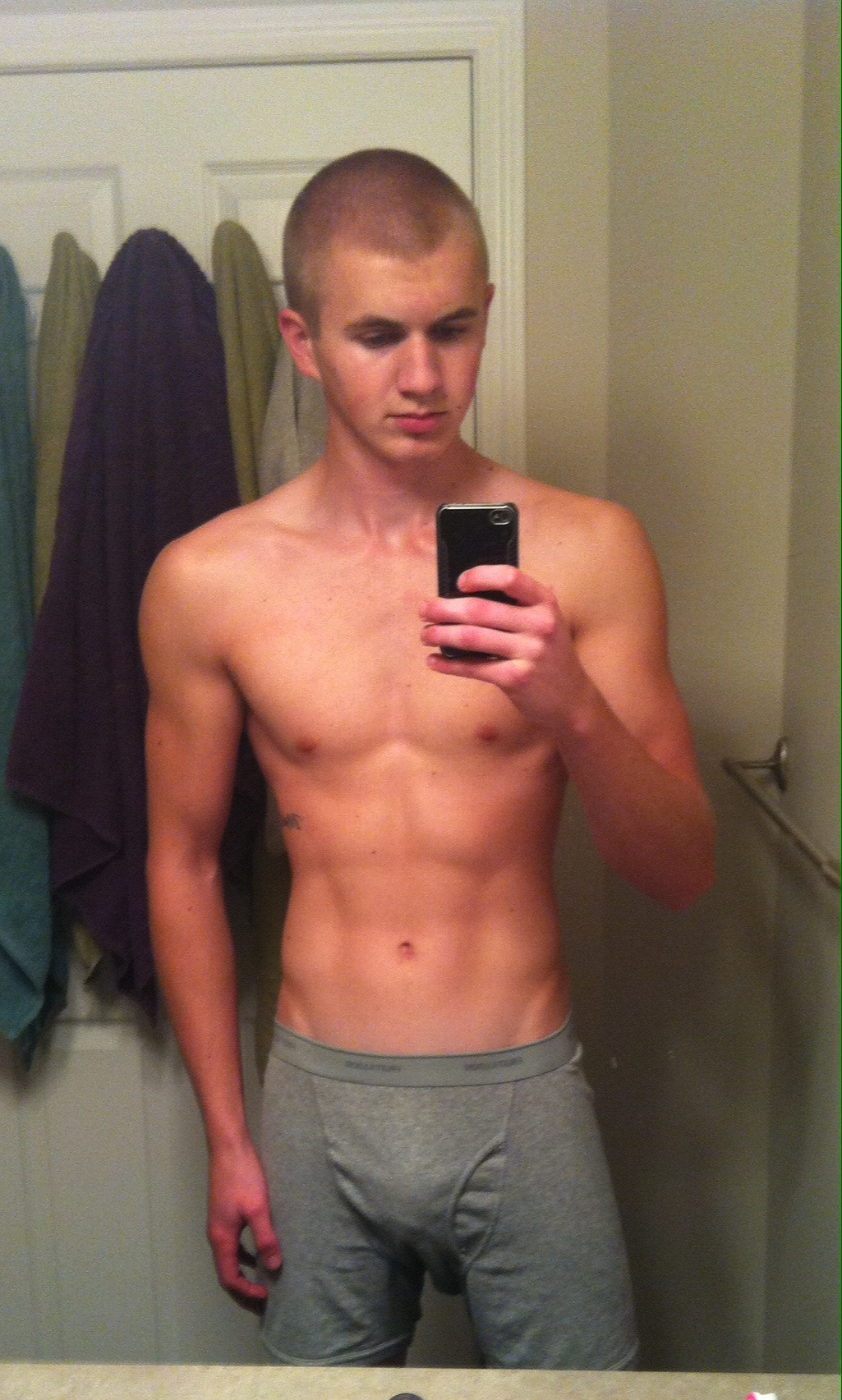 undie-fan-99:  Simple and plain. but so sexy! 