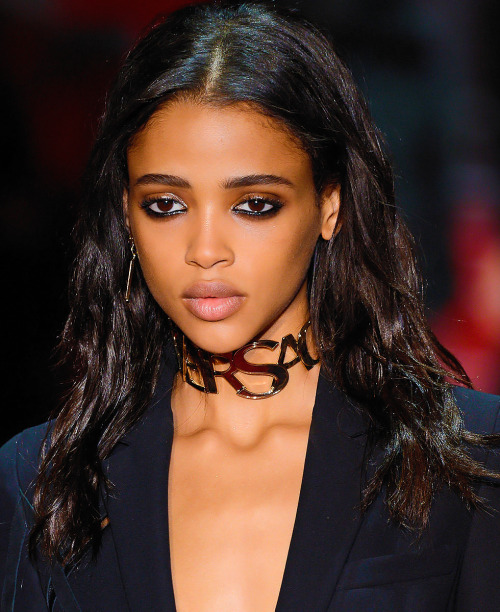 Porn vl4da:aya jones, versace fw 2015. photos