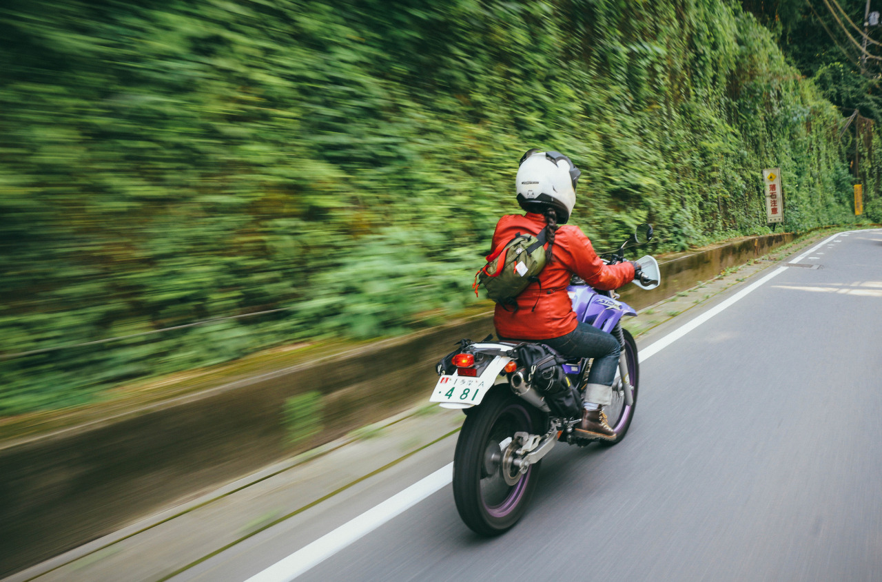 topo-designs:  Topo Designs Light Hip Pack cruising the Philippines with Justin Coffey