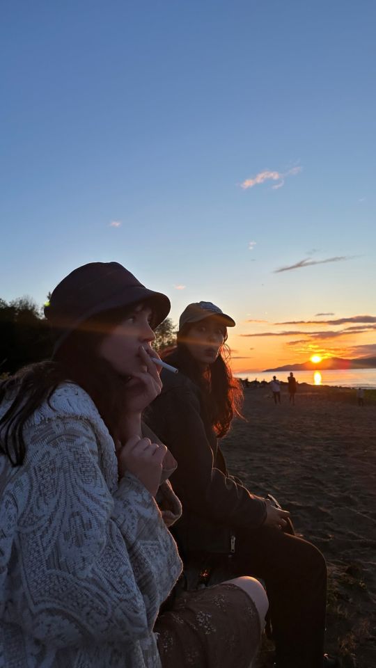 Lottienat Having The Most Picturesque Sunset Beach Walk 🫧🐚𓇼