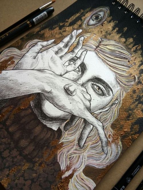 fernandamaya: M. XL - Illusion is but a matter of perception  Will forever be loving these hands ♥ 
