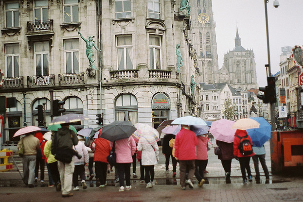 nmentia:  japanese tourists by life in a tupperwear on Flickr. 