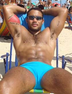 Follow my two hairy men blogs:http://sambrcln.tumblr.comhttp://hairysex.tumblr.com