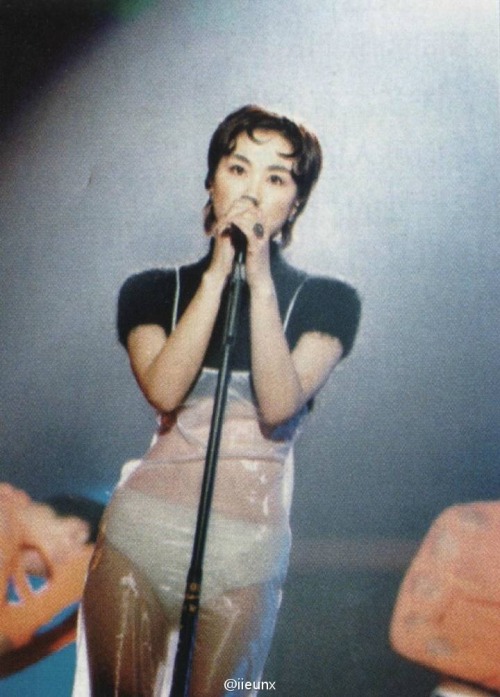 niubibeijing: Faye Wong singing a concert with no pants and generally just not giving a fuck, becaus