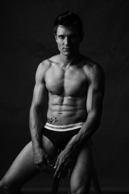 completelyfine:  Over 11,000 Followers agree that they dig Completely Fine. http://completelyfine.tumblr.com