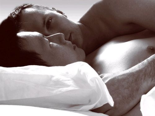 Gay Kisses And Love