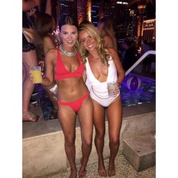 meanwhileinvegas:  Getting Naughty with Auty @autumnfullick 👸🏼👸🏽 by daisycook_ http://ift.tt/1Jc9T6Y 