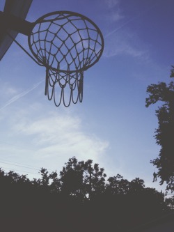 easied:  sky and hoop by easied 