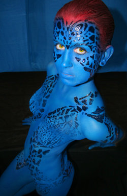 xenogirls:  A-Teen Mystique cosplay 