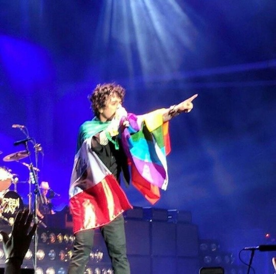 jewish-harley-quinn:jewish-harley-quinn:jewish-harley-quinn:jewish-harley-quinn:Sometimes I think abt Billie Joe Armstrong and I get so emotional. Does he know how many kids he gave the courage to come out as bisexual. How many people saw him and realized