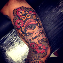 thievinggenius:  Tattoo done by Tom Bartley.