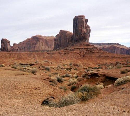 feet-of-clay - Monument Valley/Oljato, Navajo NationTse Bii’...
