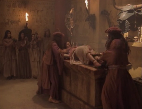 popularbondage:  Noah’s Ark (Film, 1999) The biggest DVD release this week is the polarizing Russell Crowe-starring version of Noah.To mark the occasion, here’s an earlier take on the same story (starring Jon Voight, by the way, which was kind of