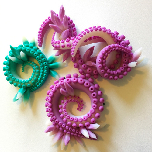 Polymer clay crystal tutorials are now available on my Patreon page! www.patreon.com/posts/1