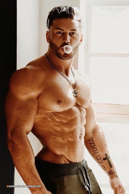 maleros: damn-hes-hot: DAMN HE’S HOT! Follow for daily pics of hot men Instagram: